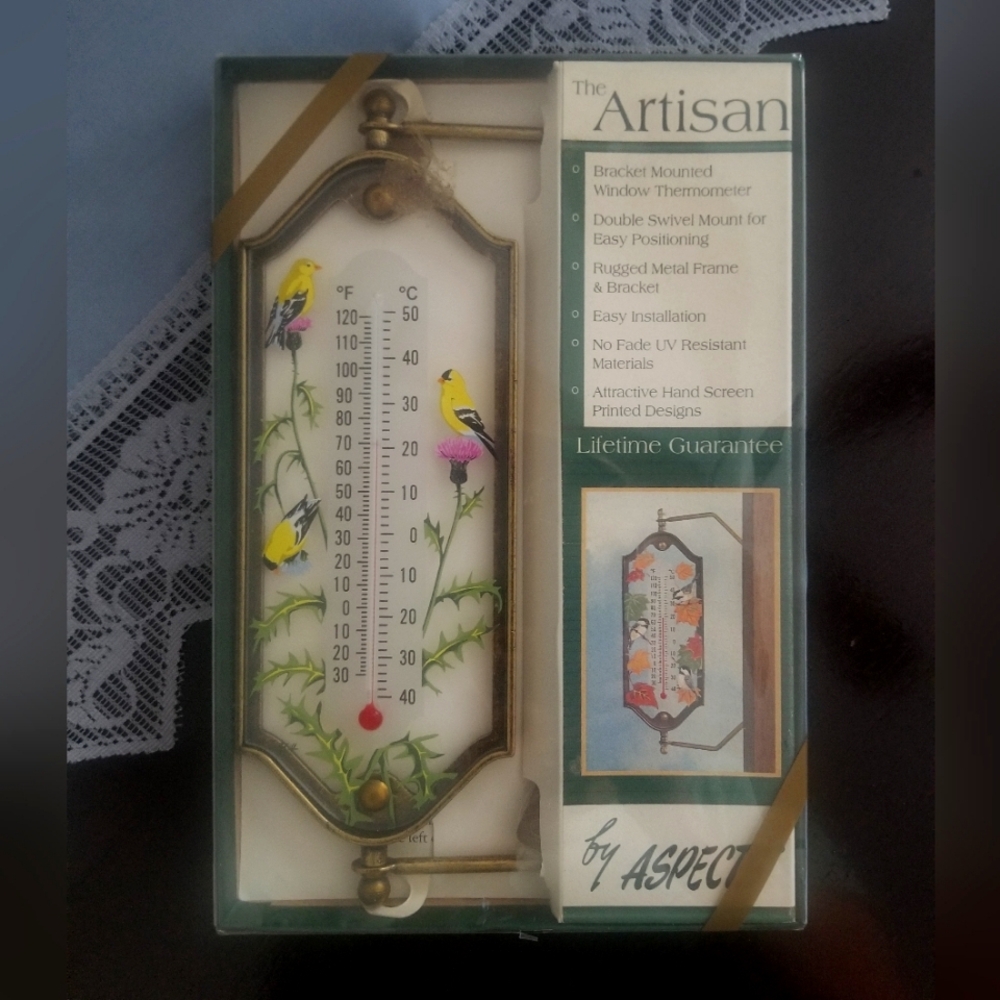 THE ARTISAN WINDOW THERMOMETER